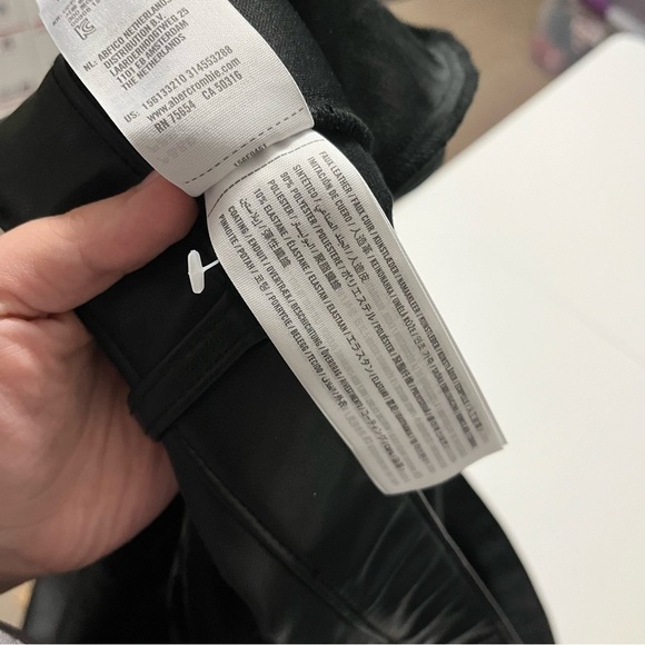 Abercrombie & Fitch Ankle Straight Ultra High Rise Pant Vegan Leather 24 Long S1 - Picture 11 of 11